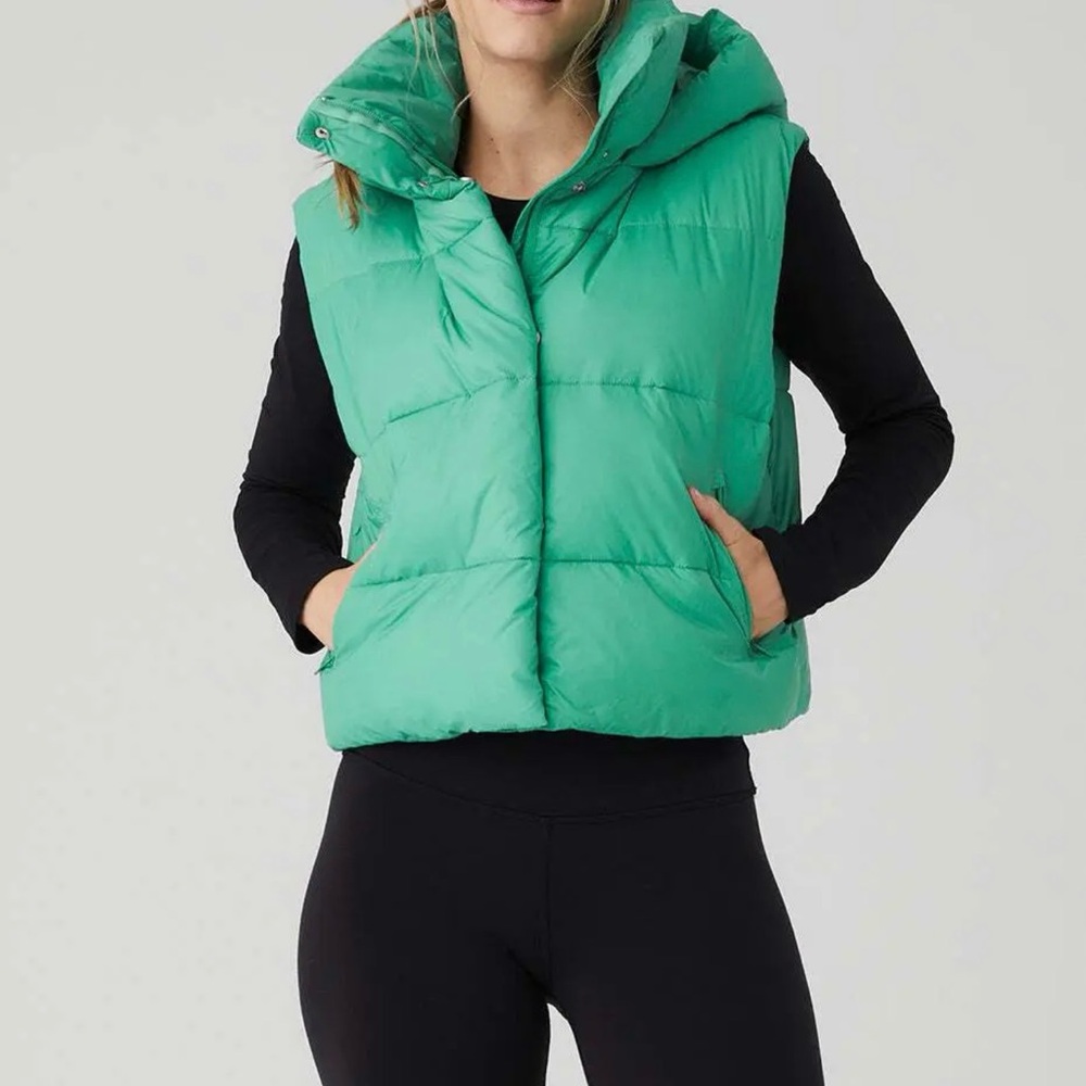 ALO YOGA Puffer Vest in Lettuce